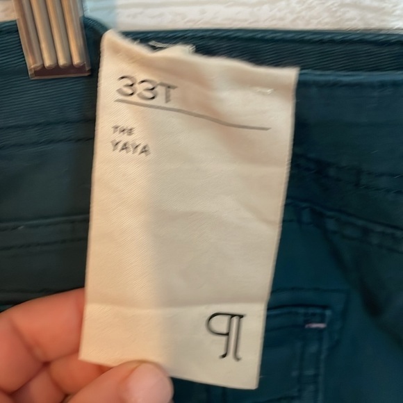Pilcro Women's the Yaya Mid rise crop flare distressed hem turquoise sz 33T NWT - Picture 14 of 16